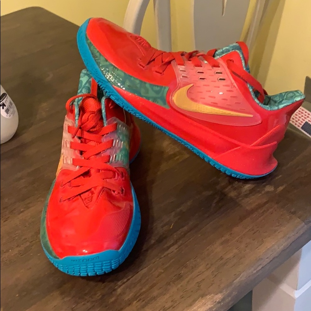 Mr Krabs Sponge Bob Kyrie 5’s